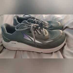 Altra Paradigm Ego Max sz 10.5